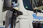 Augustiner trägt Trauer (©Foto: Martin Schmitz)
